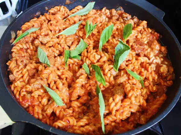How to Make Easy One-Pan Sausage Pasta: Recipe, Photos