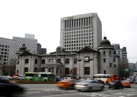 Bank of Korea deputy chief says monetary policy to be made ’very carefully’