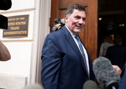US, Canada fail to reach a tariff deal, deepen trade war