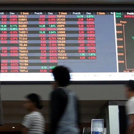 Barclays upgrades Crown Castle stock rating on tower market strength